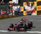 Lewis Hamilton Kanada Grand Prix (2012) zaferi kutluyor